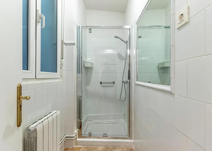 Casco Viejo Junto A La Catedral Y Parking Opcional Bilbao